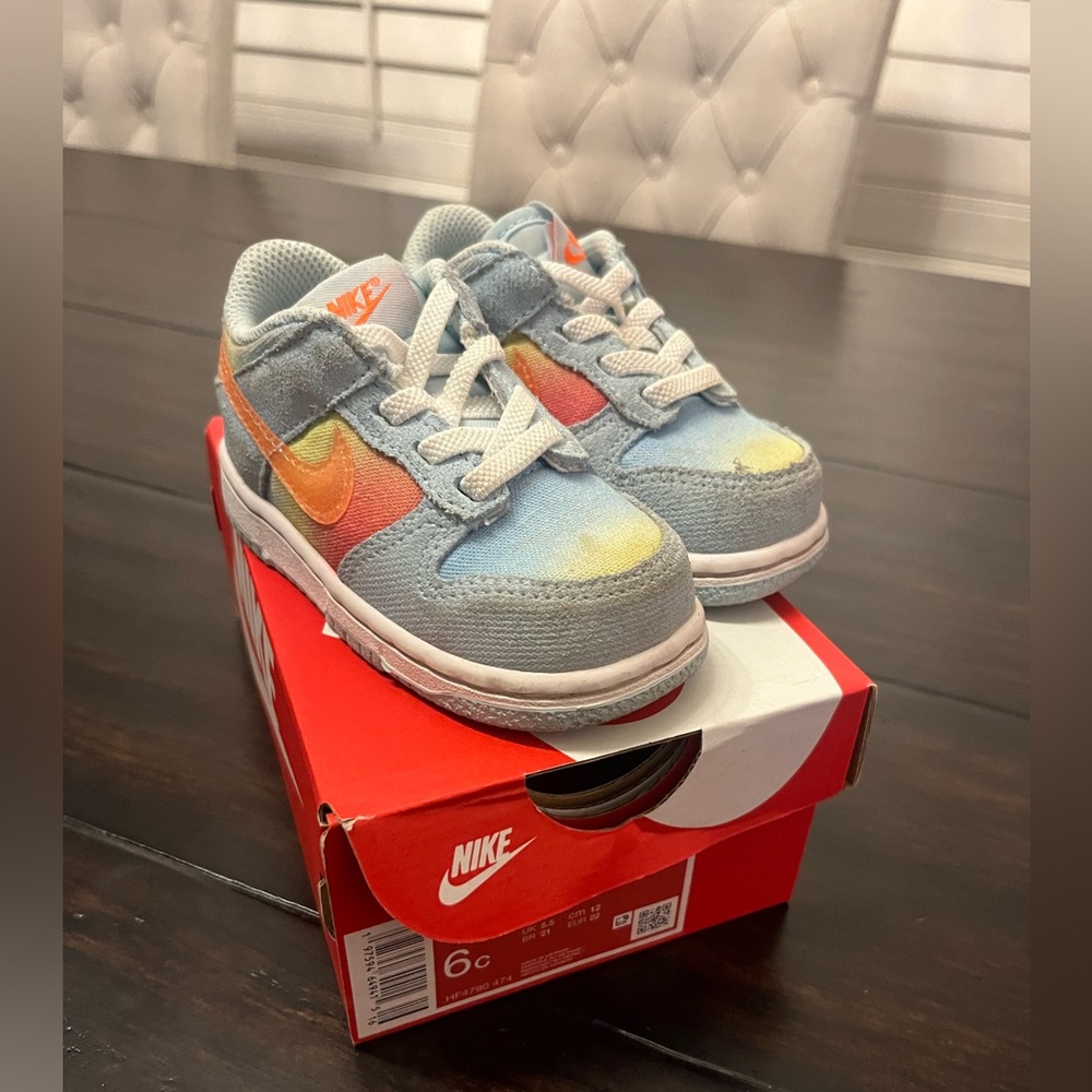 Nike Dunk Low Glacier